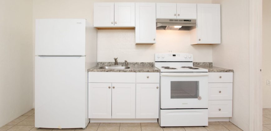 5 units in Southeast Tucson featuring large units and ample parking *Residential Financing available*