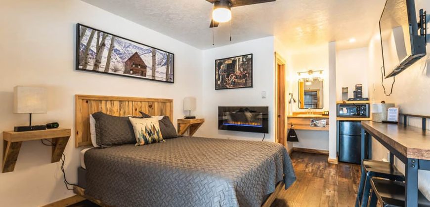 Alpine Lodge & RV