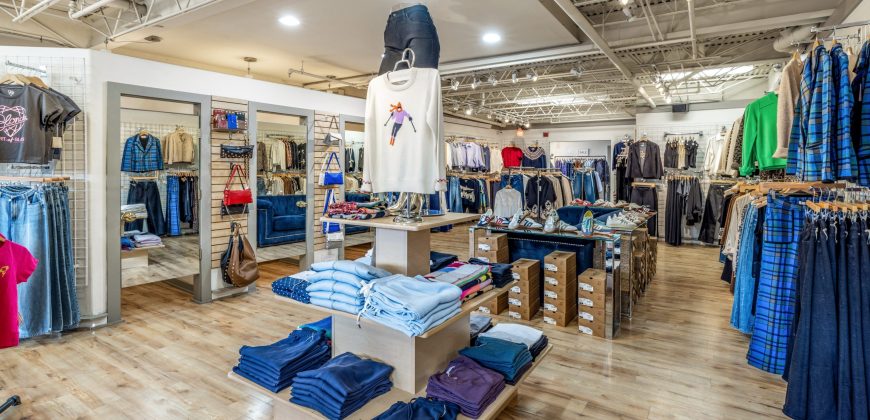 Breckenridge Boutique $1.3M Annually Includes High-Demand Real Estate